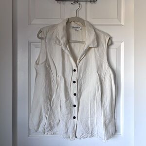 Studio I Sleeveless Button Down Shirt